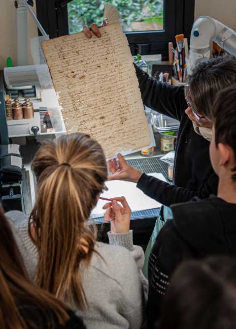 Visites des ateliers de restauration des ANOM