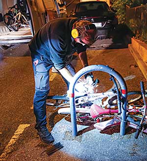 Stop aux Voitures tampons et vélos abandonnés