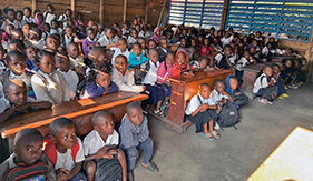 Favoriser la santé des enfants et leur maintien à l’école en RDC
