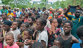 Aider les enfants à surmonter les blessures du passé