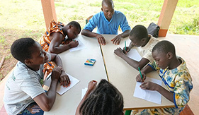 Venir en aide à la jeunesse burkinabée