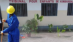 Une alternative à la détention qui change des vies d’enfants à Kinshasa