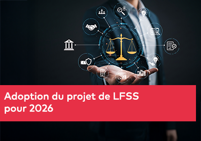 Illustration conceptuelle d’un homme en costume tenant une balance de la justice entourée d’icônes numériques, évoquant le droit, la réglementation et la gouvernance.