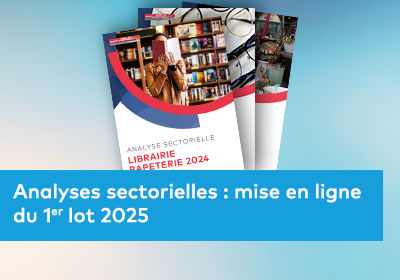 Ensemble de couvertures de livres d'analyses sur un fond dégradé, représentant la diversité des contenus des analyses.