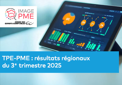 Une tablette affichant des tableaux de bord et graphiques colorés de données statistiques, avec un logo professionnel dans un coin.